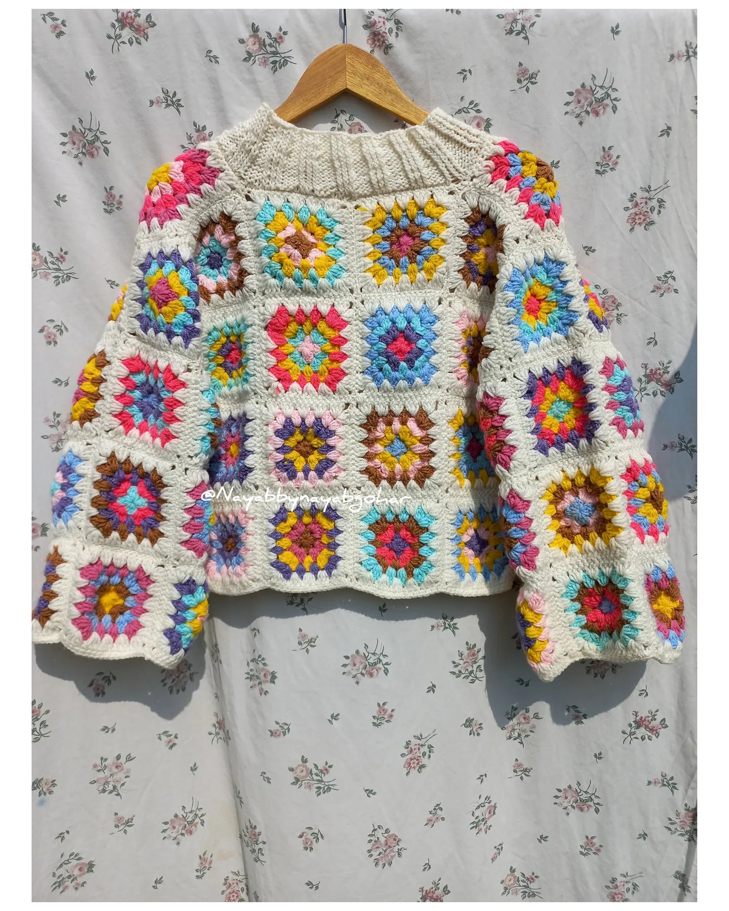 Color flutter jumper