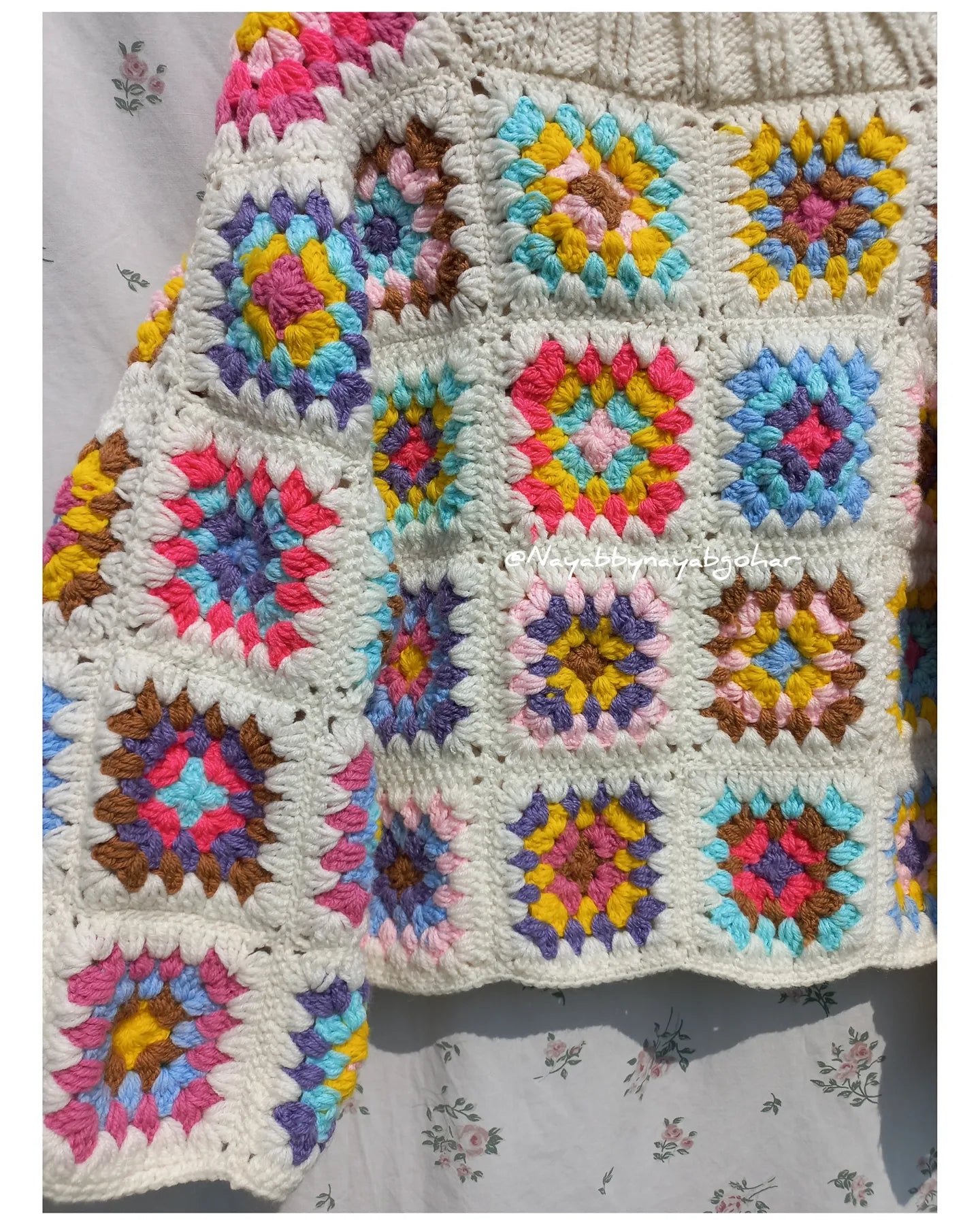 Color flutter jumper