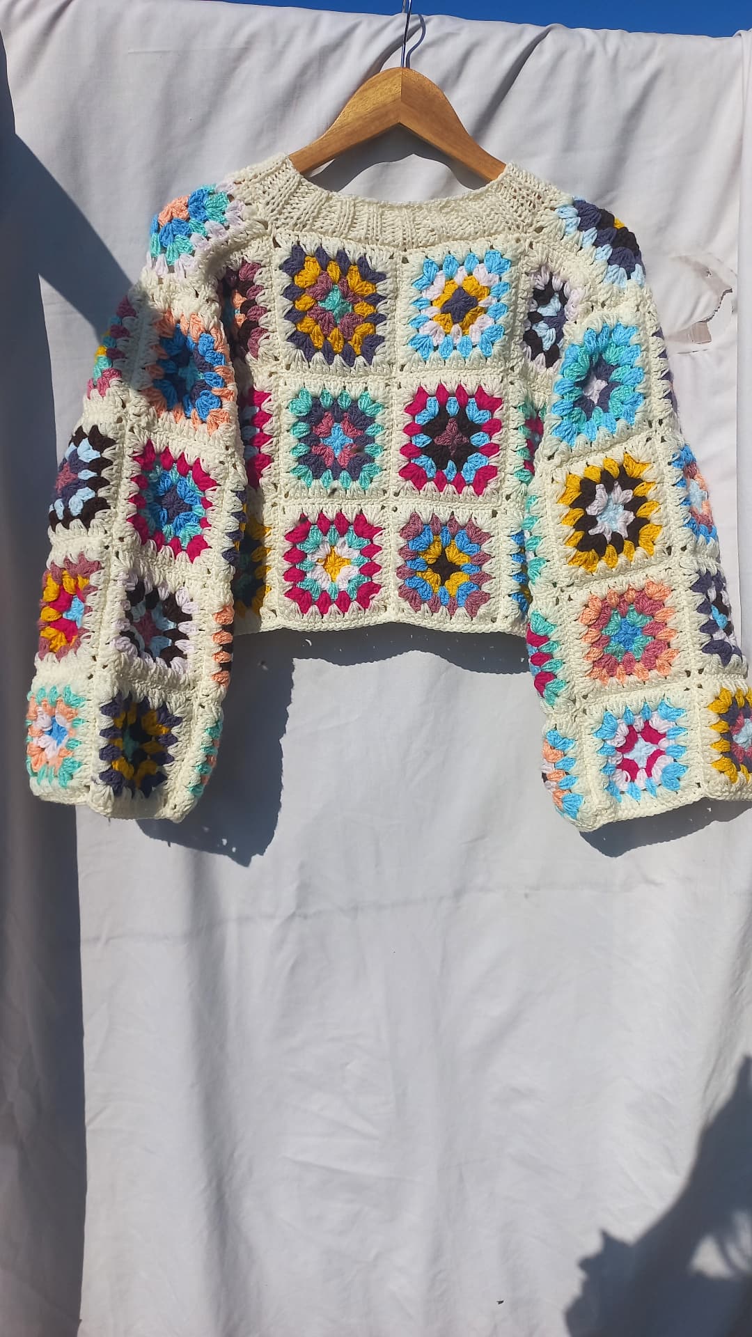 Color flutter jumper