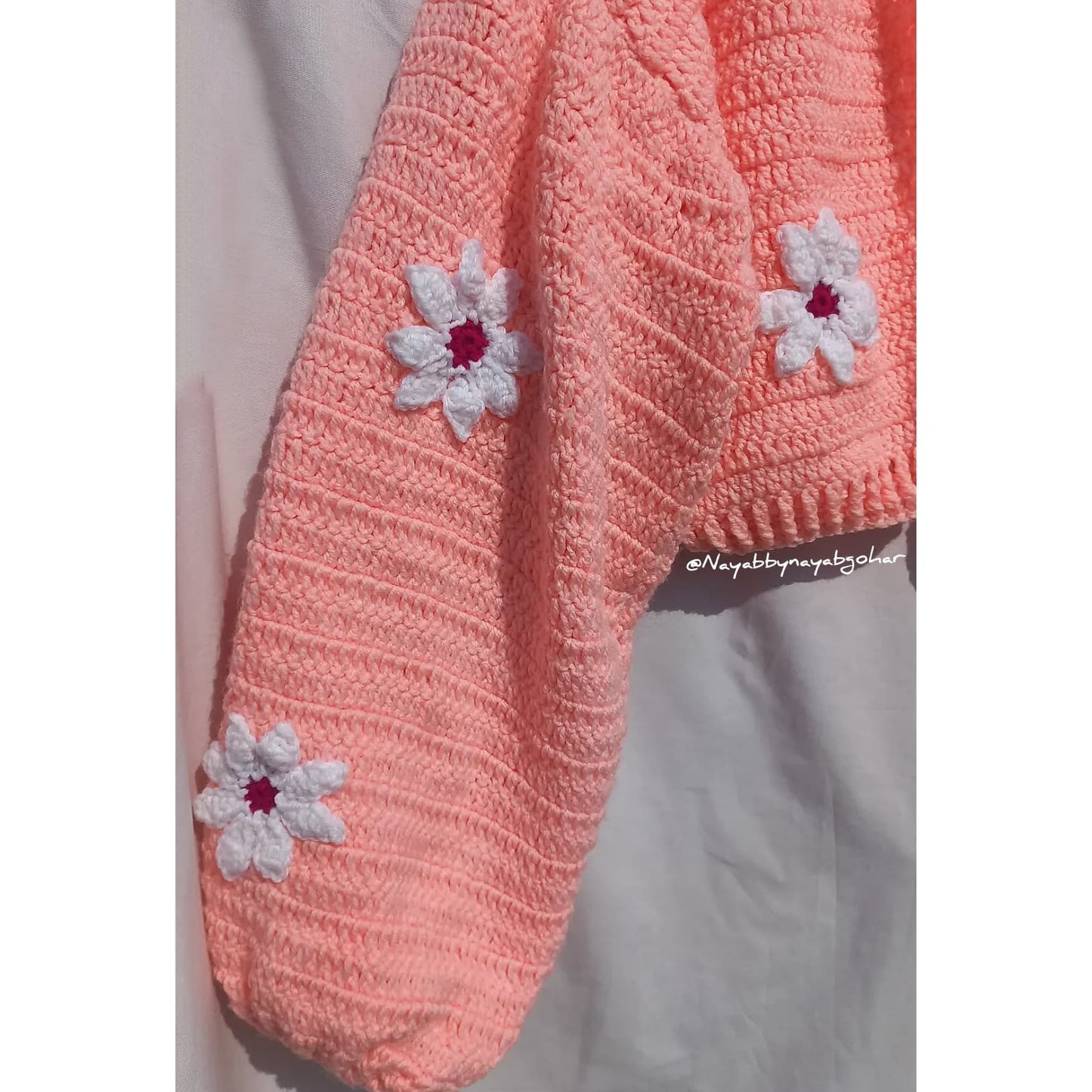 pointed daisy cropped cardigan