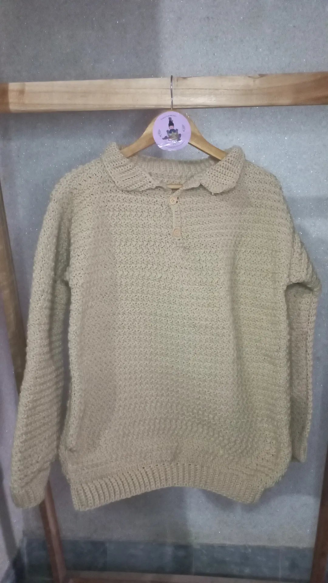 Beige Collared pullover/Jumper