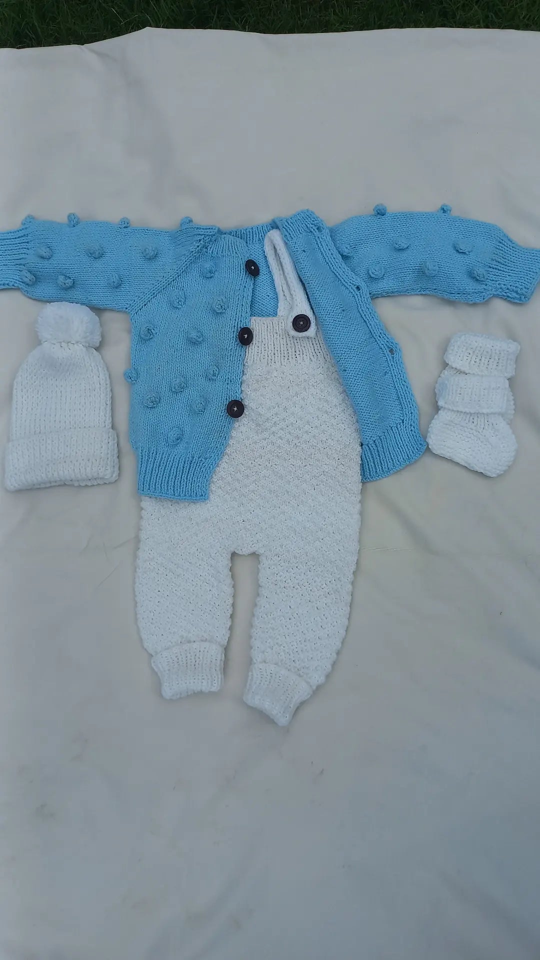 Bobble dungree set