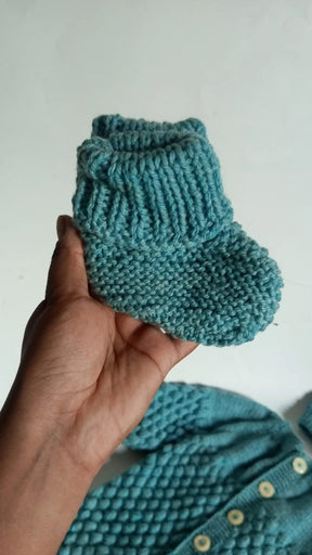 Bubble romper set in soft turquoise.