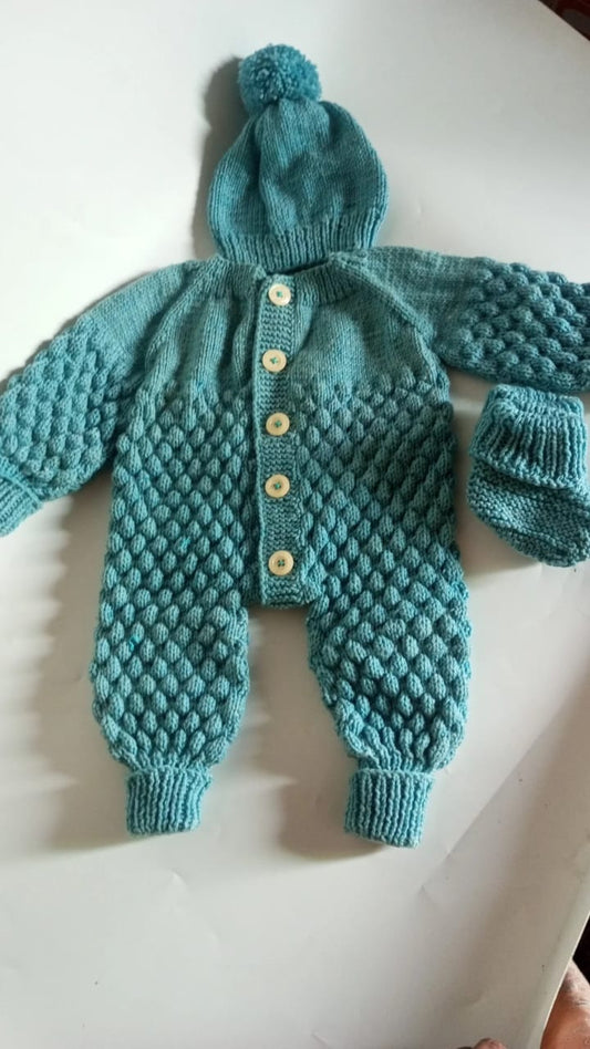 Bubble romper set in soft turquoise.