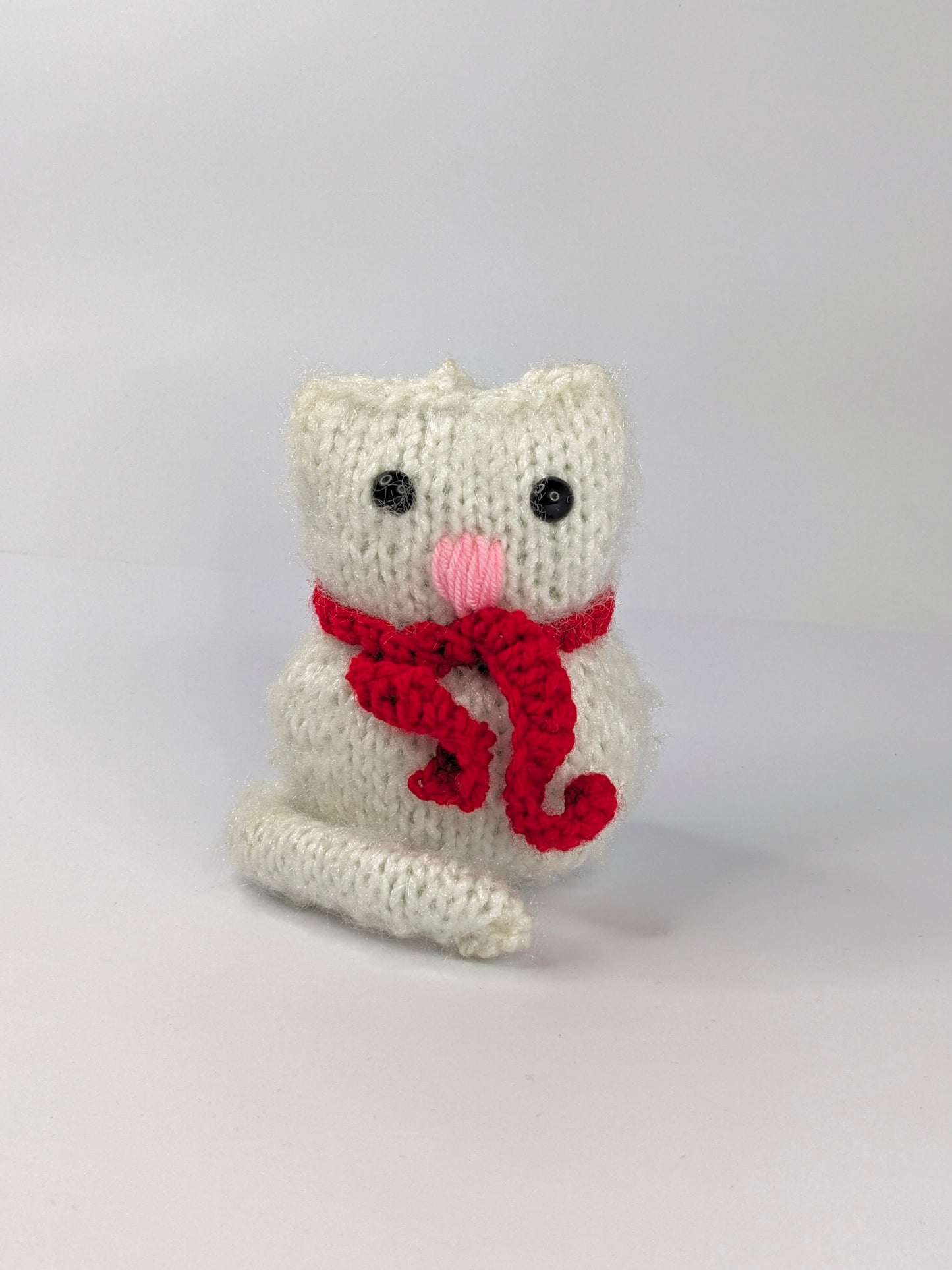 Loaf kitty in furry white