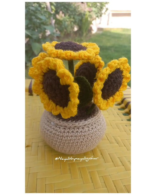 Sunflower pot
