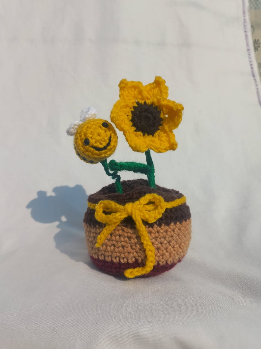 Bee-long Together Pot